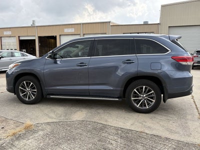 2018 Toyota Highlander Base