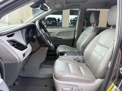 2019 Toyota Sienna XLE 8 Passenger