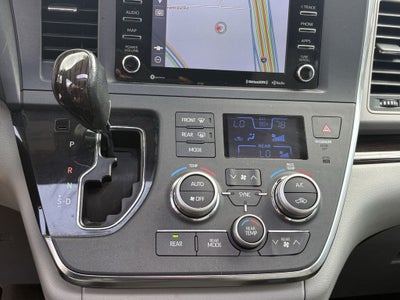 2019 Toyota Sienna XLE 8 Passenger