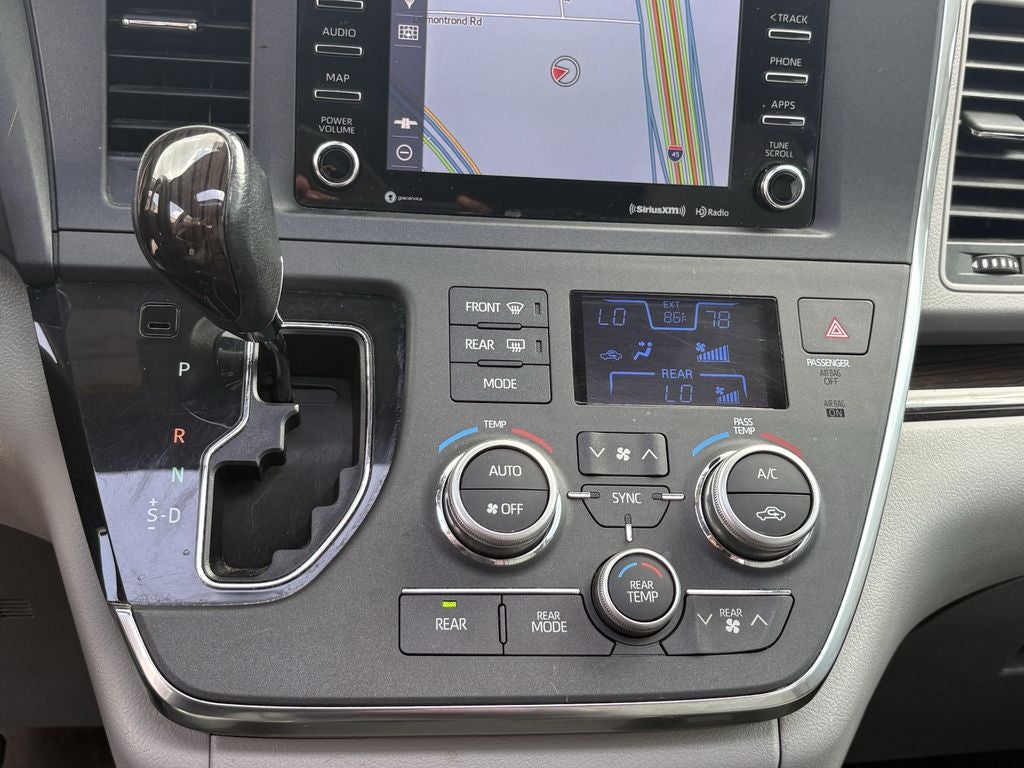 2019 Toyota Sienna XLE 8 Passenger