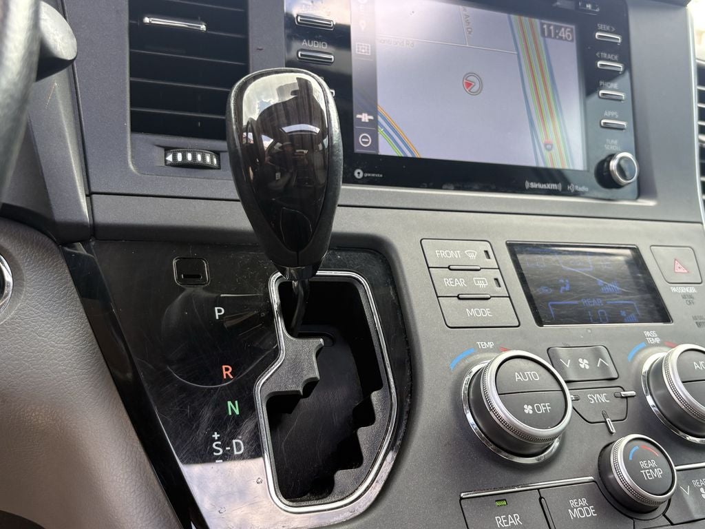 2019 Toyota Sienna XLE 8 Passenger