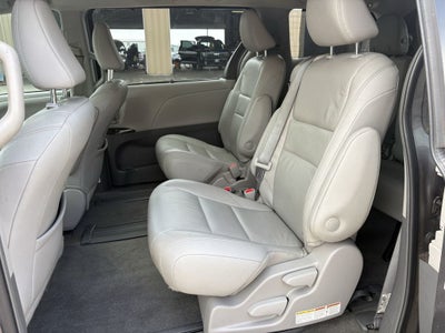2019 Toyota Sienna XLE 8 Passenger