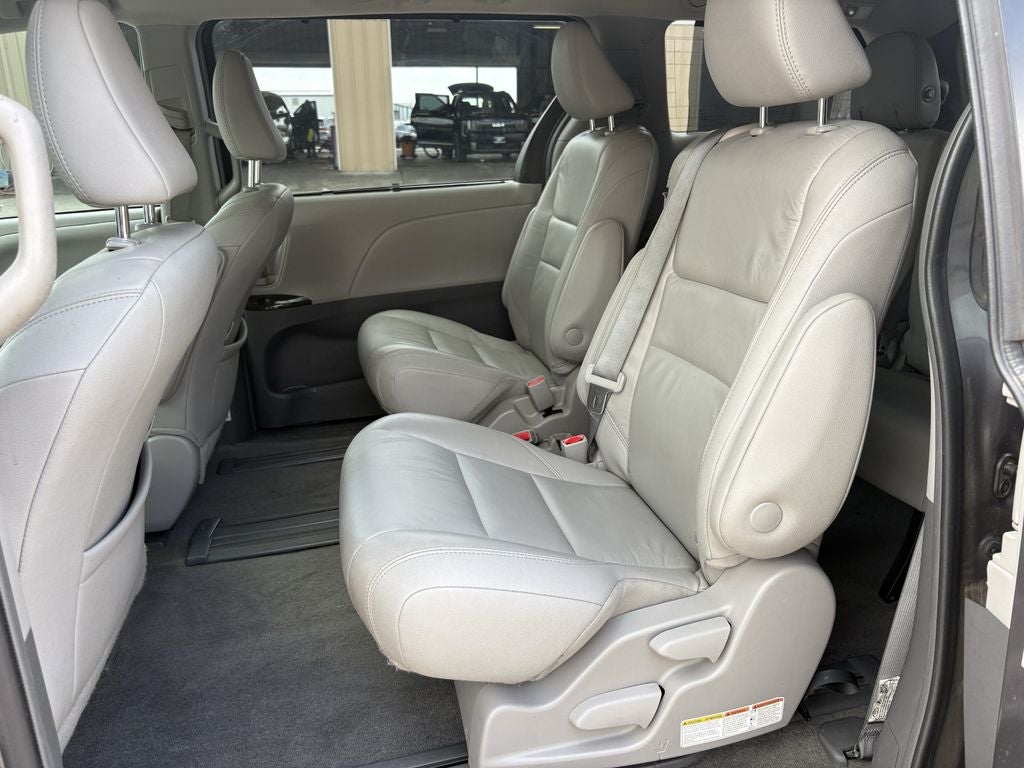 2019 Toyota Sienna XLE 8 Passenger