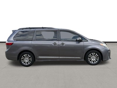 2019 Toyota Sienna XLE 8 Passenger
