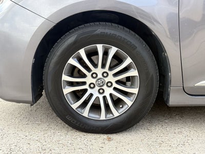 2019 Toyota Sienna XLE 8 Passenger