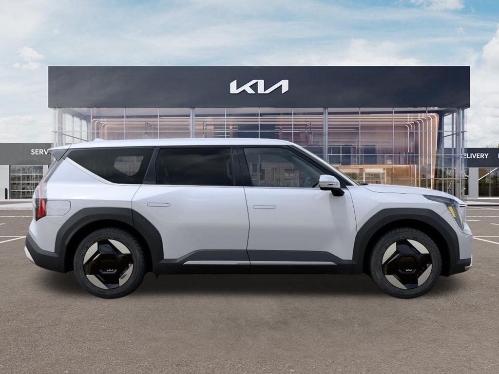 2026 Kia EV9 Light Long Range