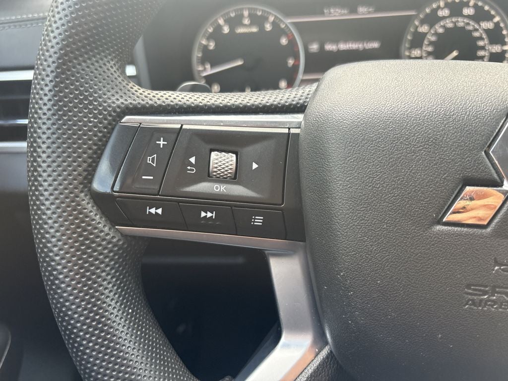 2022 Mitsubishi Outlander ES