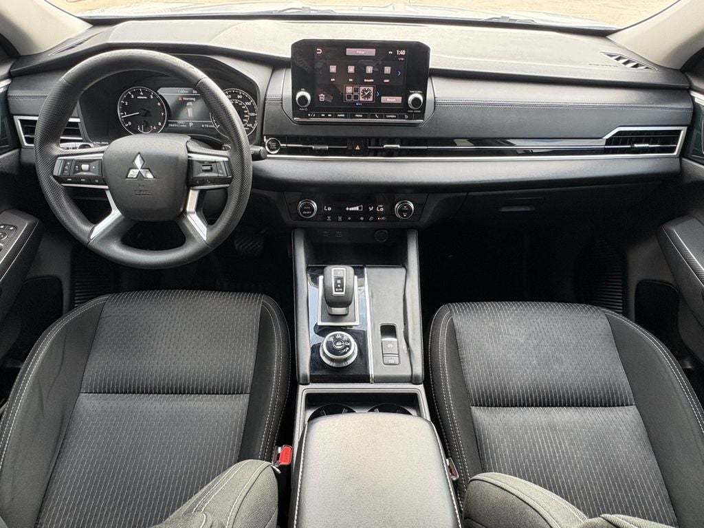 2022 Mitsubishi Outlander ES