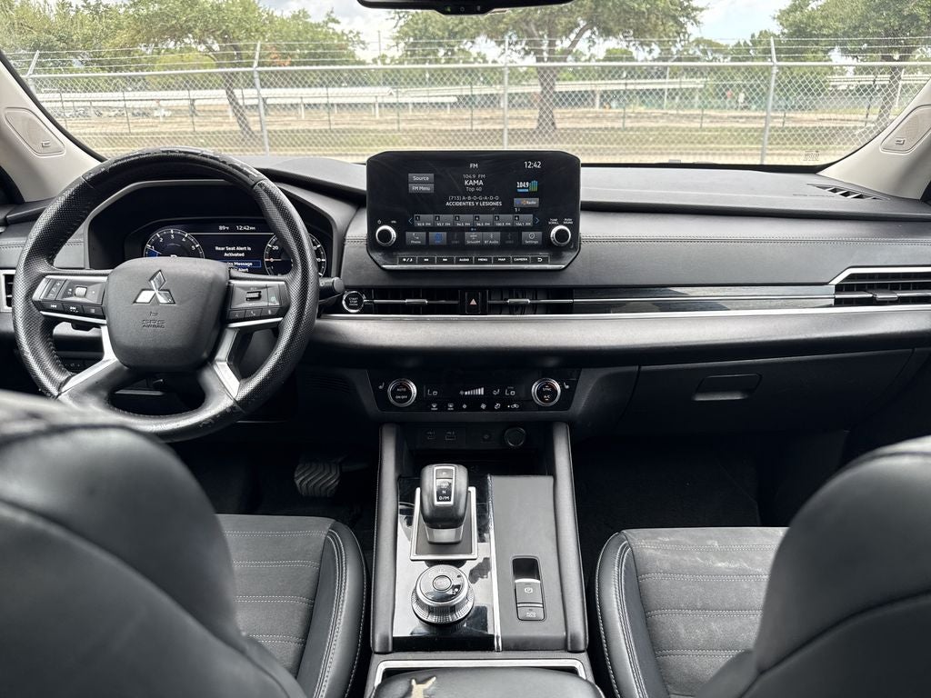 2022 Mitsubishi Outlander SE