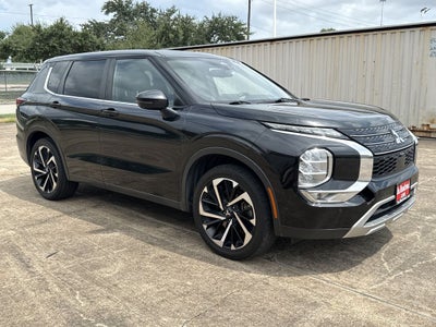 2022 Mitsubishi Outlander SE