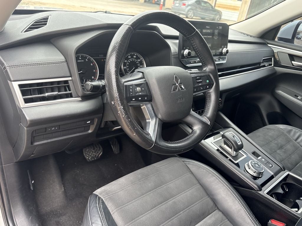 2022 Mitsubishi Outlander SE