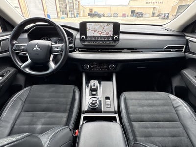 2022 Mitsubishi Outlander SE