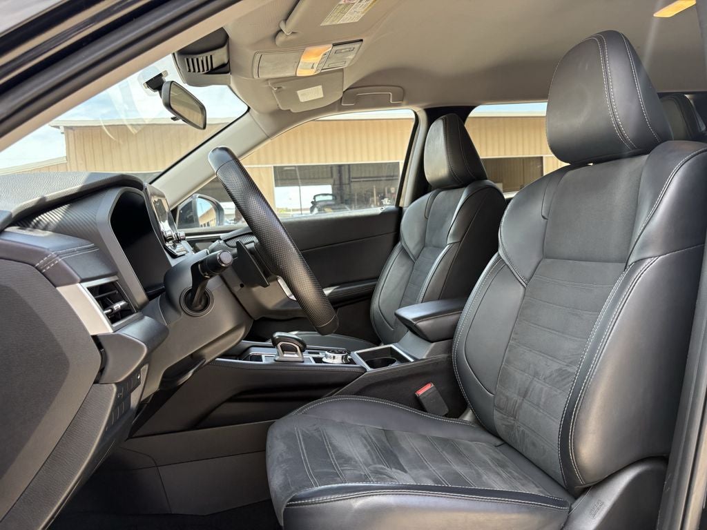 2024 Mitsubishi Outlander SE