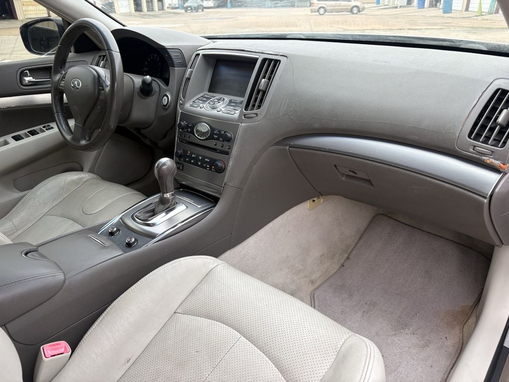 2011 INFINITI G37 Journey