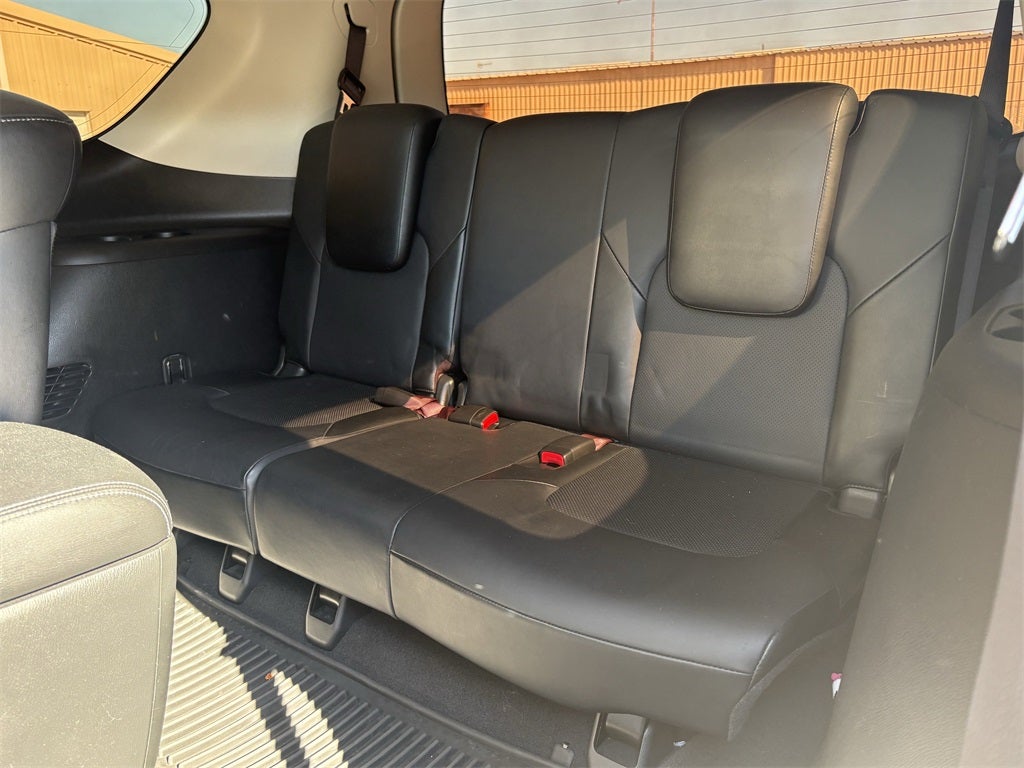 2017 INFINITI QX80 Base