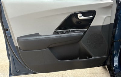 2022 Kia Niro LXS