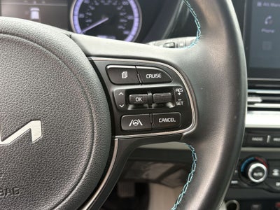 2022 Kia Niro LXS