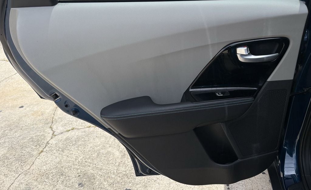 2022 Kia Niro LXS