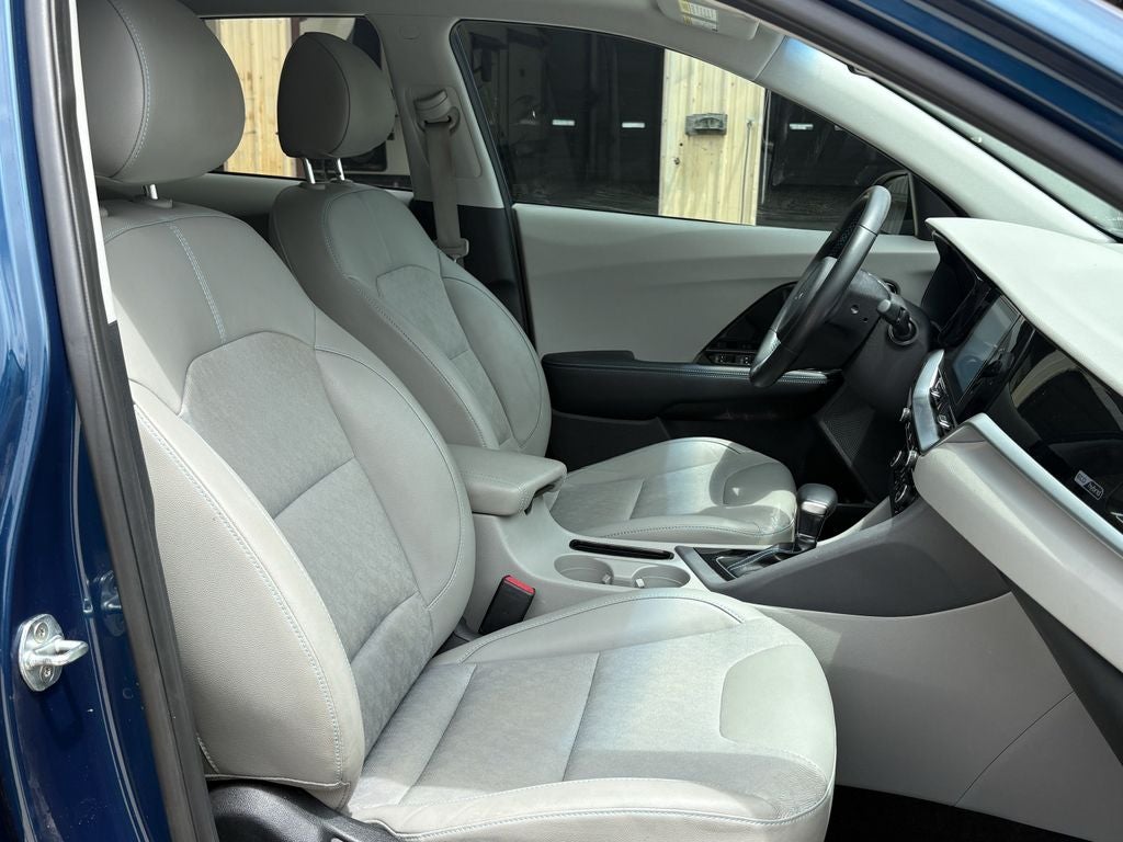 2022 Kia Niro LXS