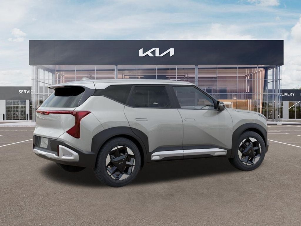 2027 Kia Seltos EX FWD