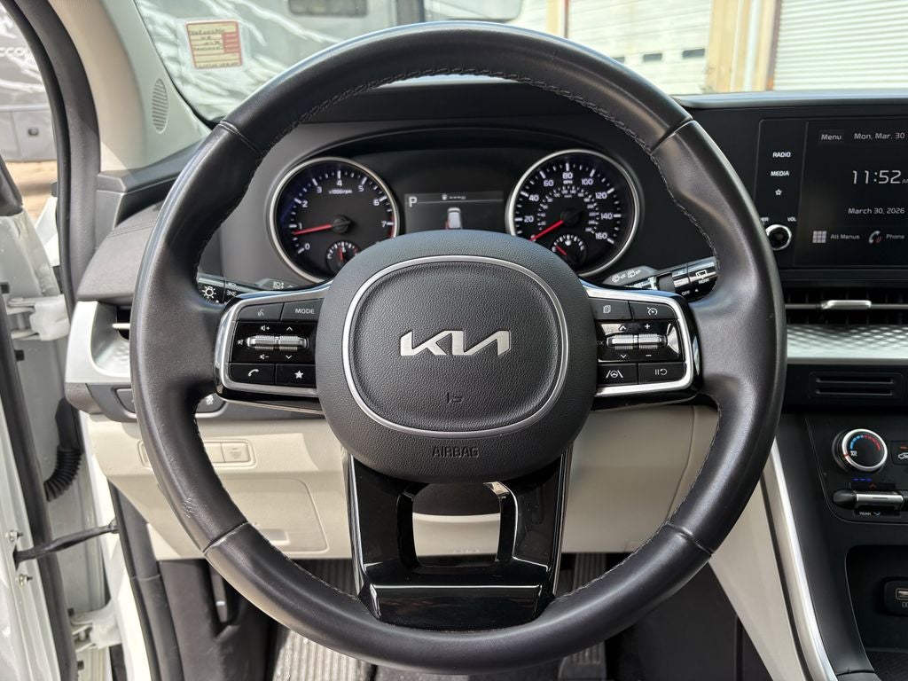 2024 Kia Carnival LX
