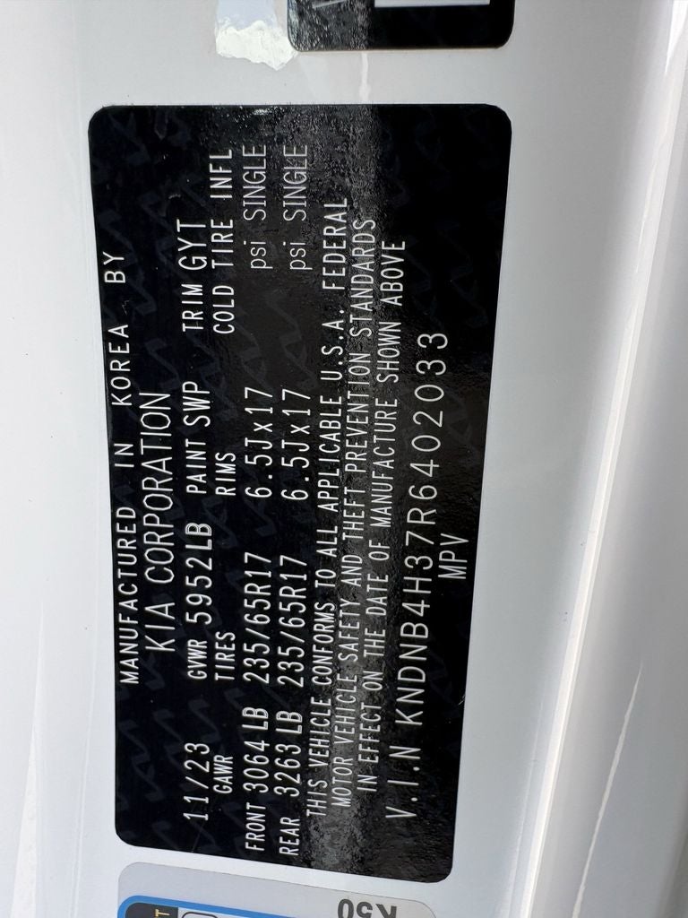 2024 Kia Carnival LX