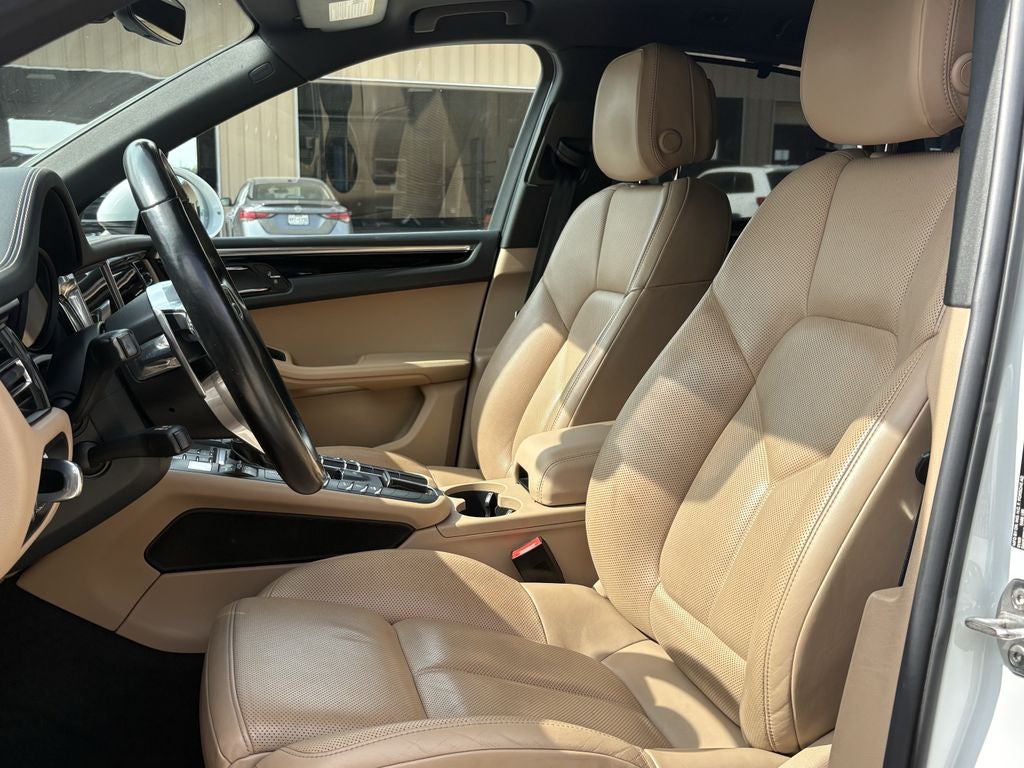 2020 Porsche Macan S
