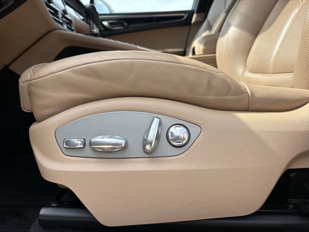 2020 Porsche Macan S
