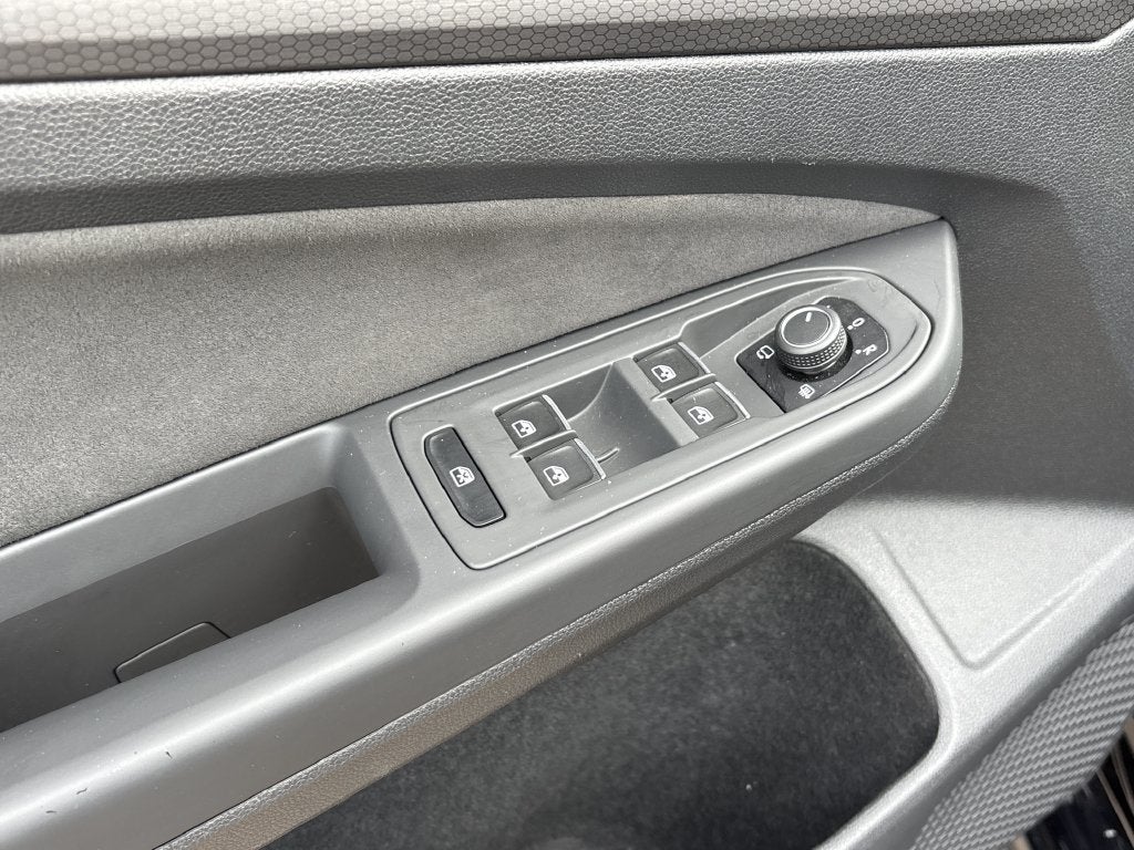 2024 Volkswagen Golf GTI 2.0T SE