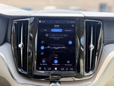 2022 Volvo XC60 B6 Inscription