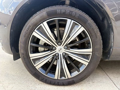 2022 Volvo XC60 B6 Inscription