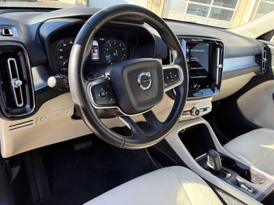 2021 Volvo XC40 Momentum
