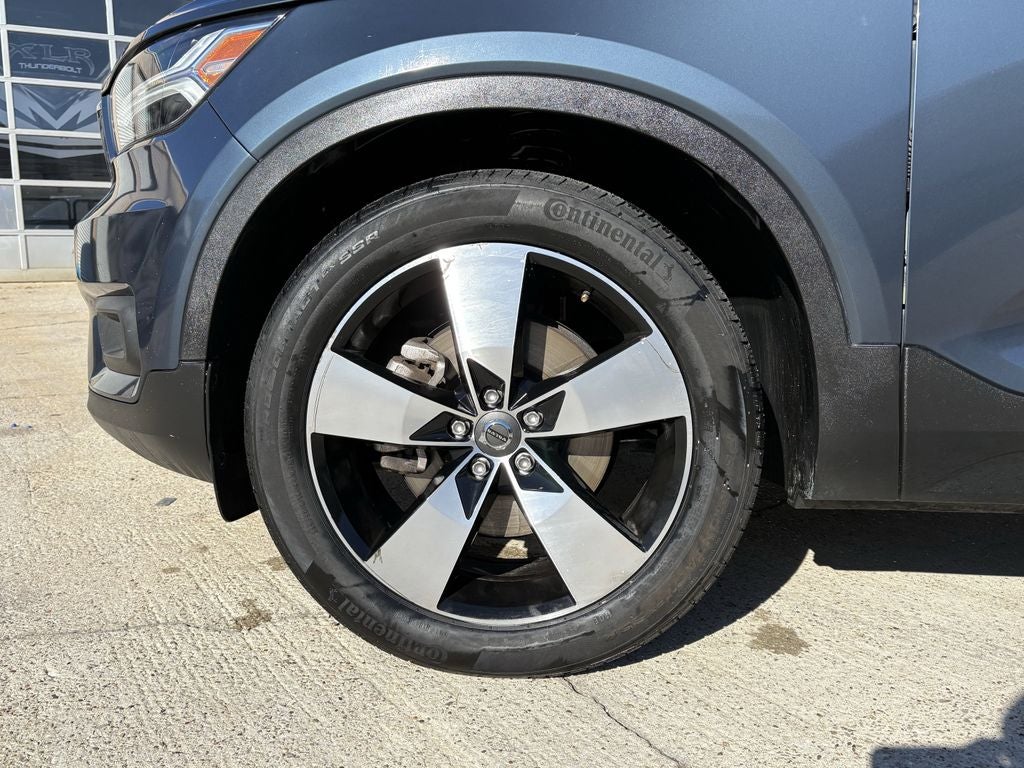 2021 Volvo XC40 Momentum