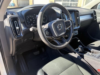 2020 Volvo XC40 Momentum