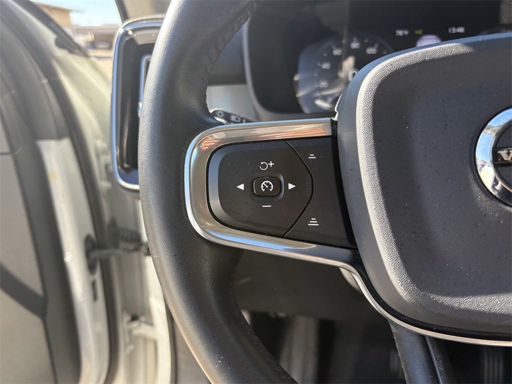 2020 Volvo XC40 Momentum