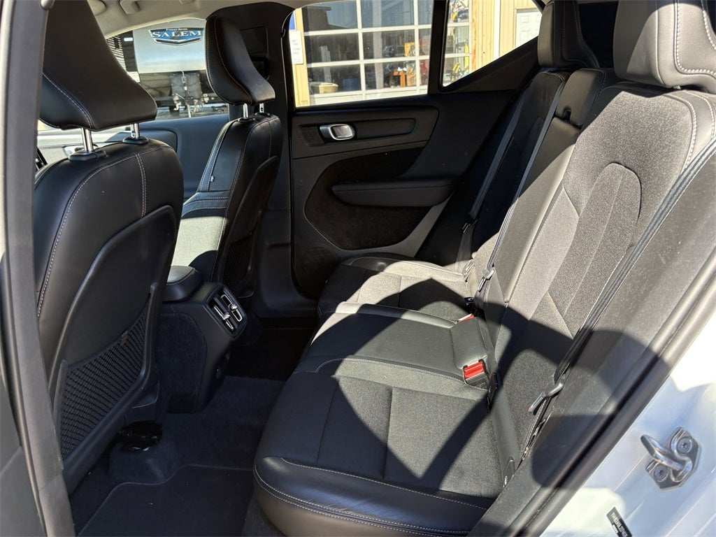 2020 Volvo XC40 Momentum