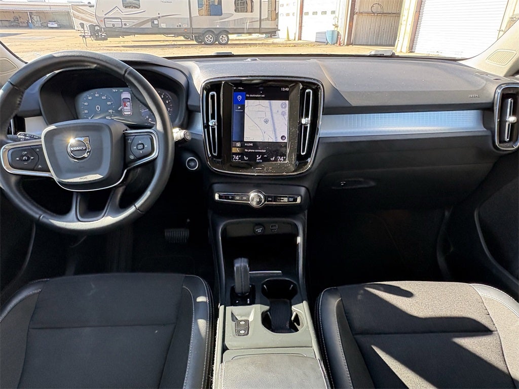 2020 Volvo XC40 Momentum