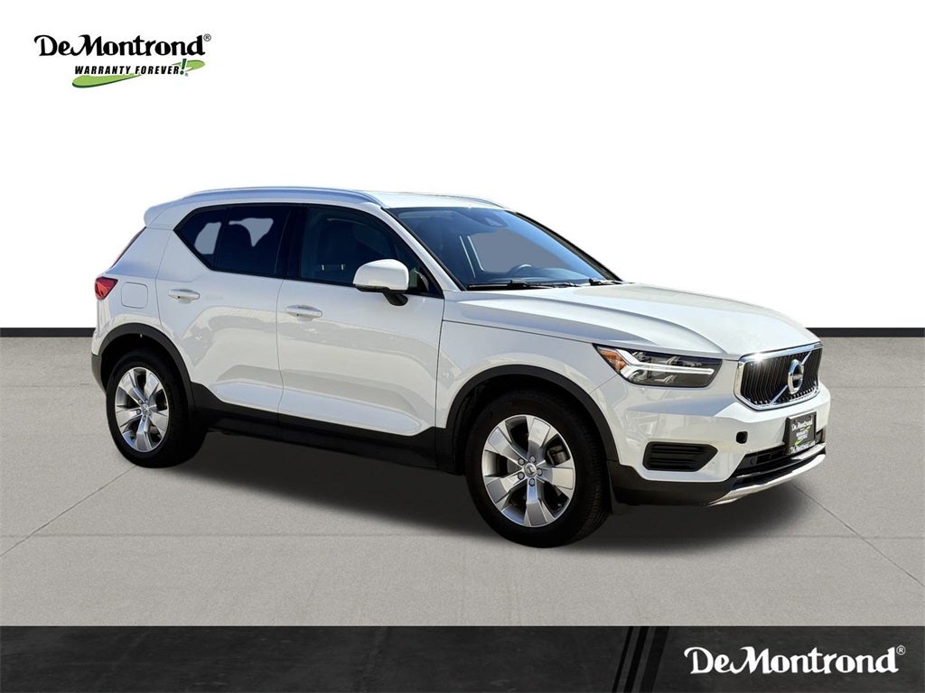2020 Volvo XC40 Momentum