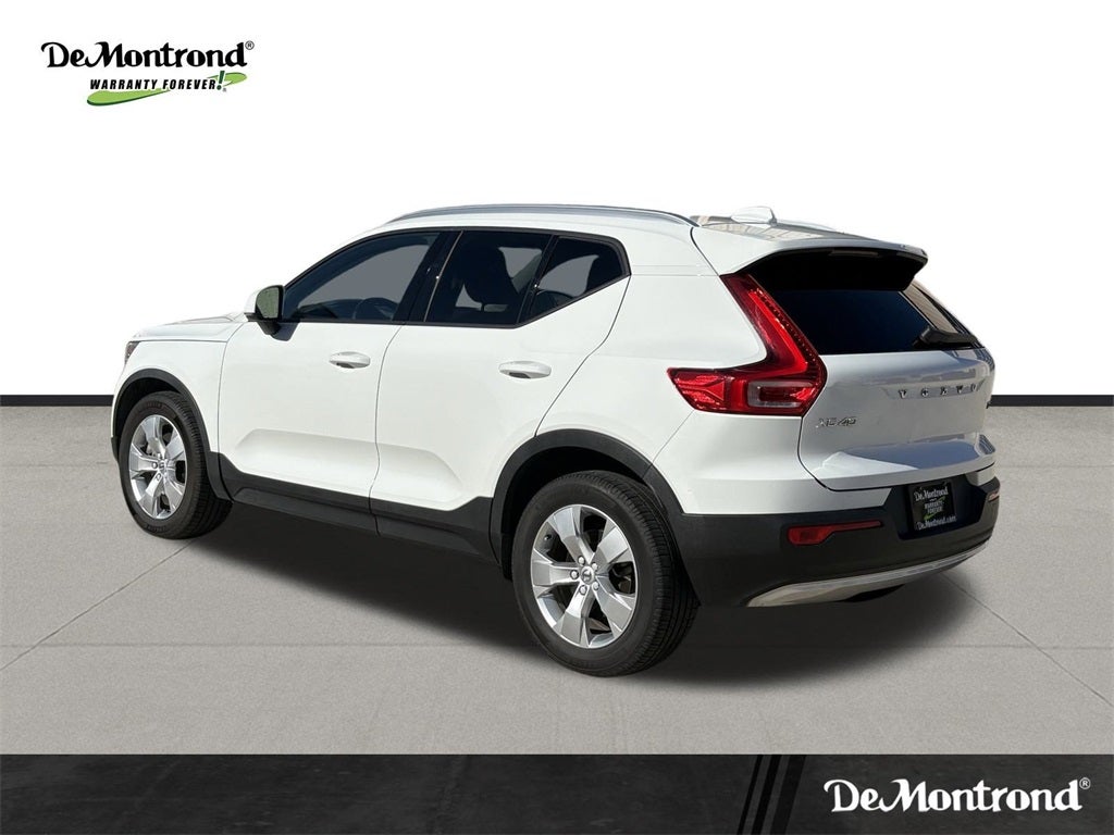 2020 Volvo XC40 Momentum