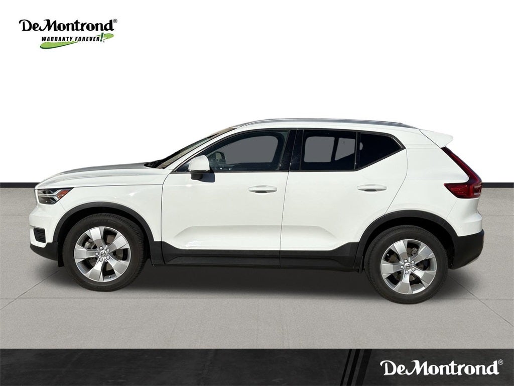 2020 Volvo XC40 Momentum