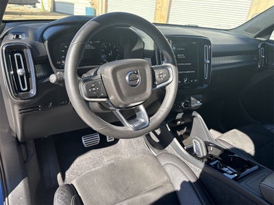 2021 Volvo XC40 R-Design