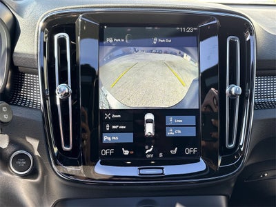 2021 Volvo XC40 R-Design