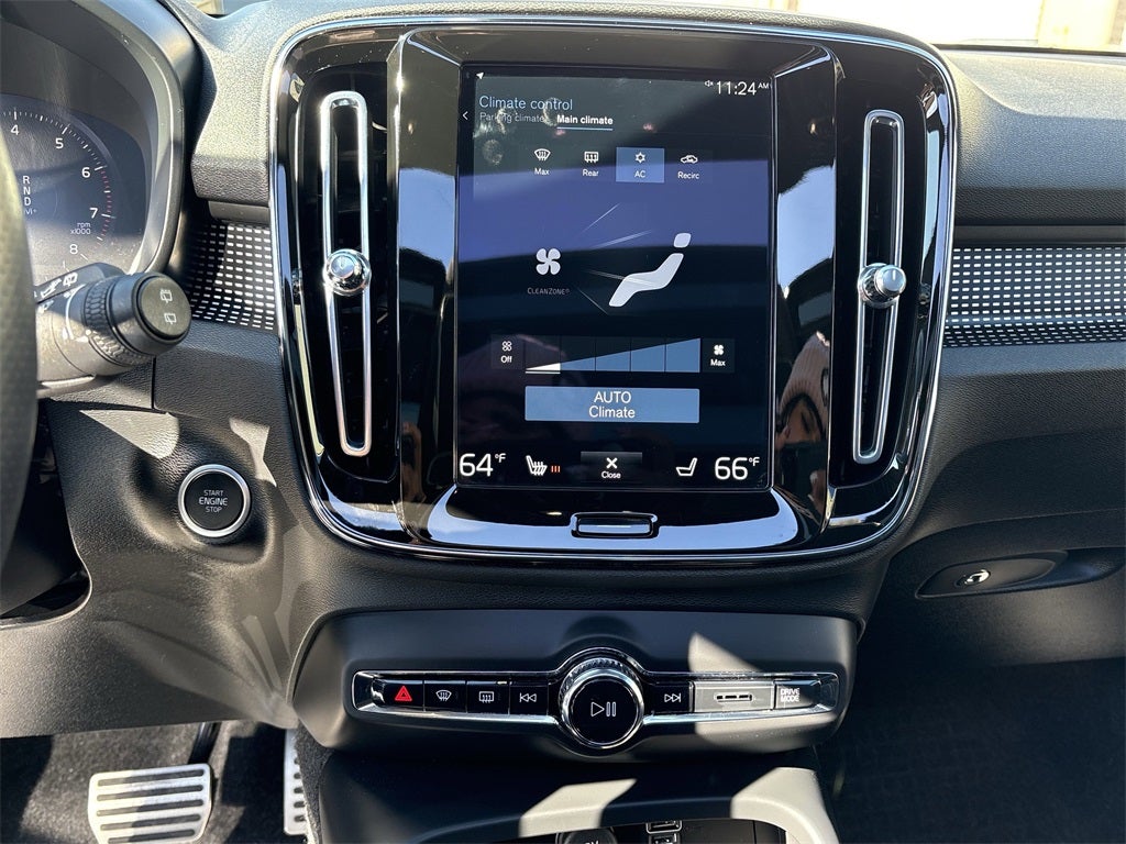 2021 Volvo XC40 R-Design