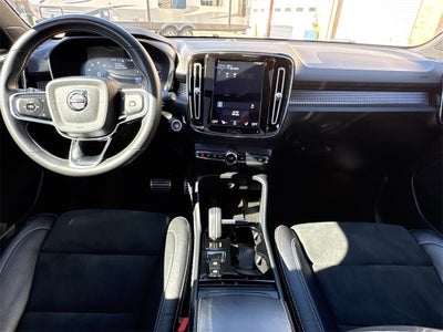 2021 Volvo XC40 R-Design