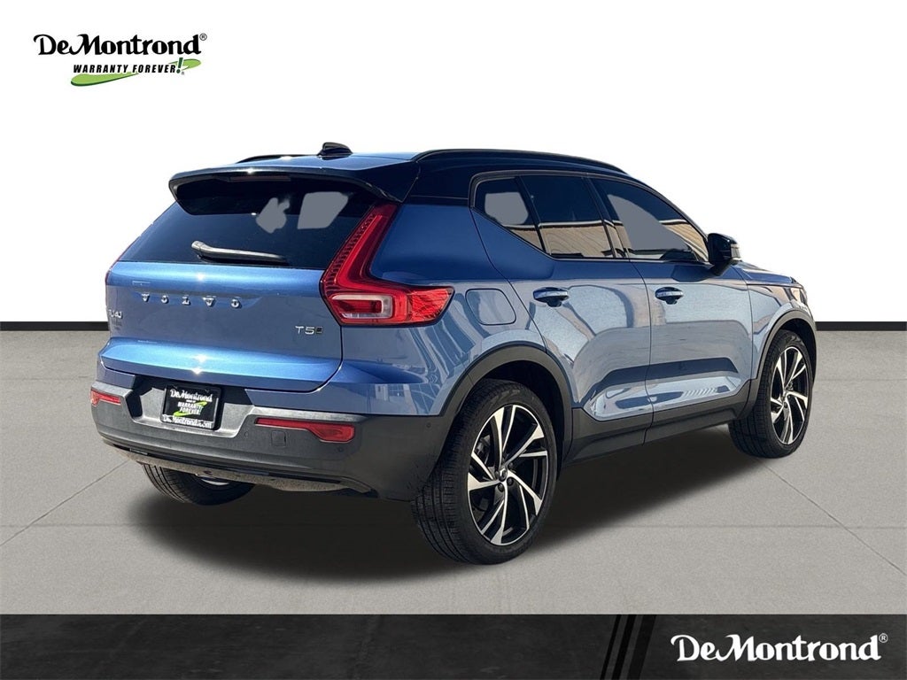 2021 Volvo XC40 R-Design