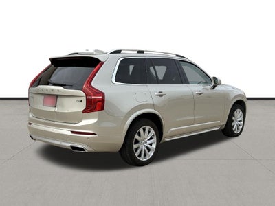 2016 Volvo XC90 T6 Momentum