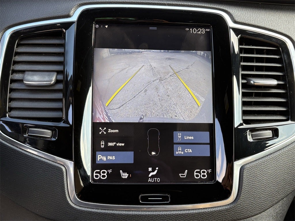 2017 Volvo XC90 T6 Momentum