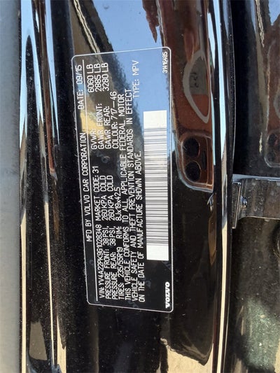 2016 Volvo XC90 T6 Momentum