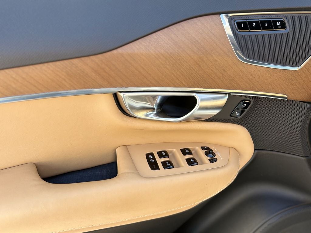 2018 Volvo XC90 T6 Inscription