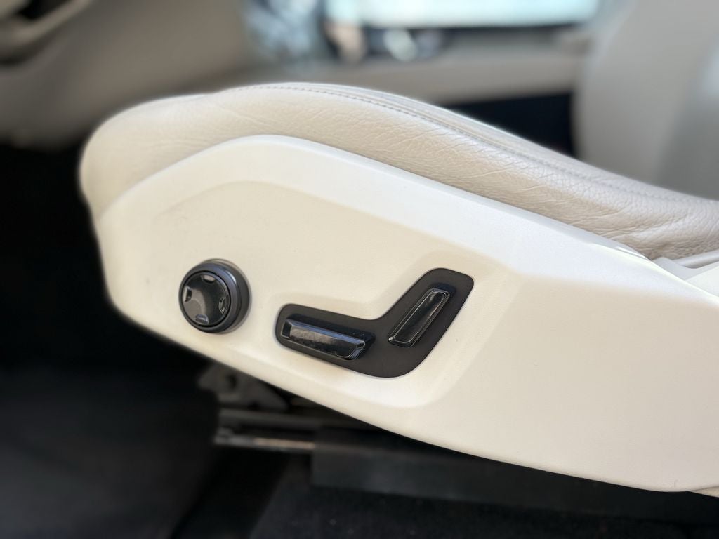 2018 Volvo XC60 T6 Momentum